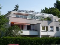 Tisun Solarmodule auf dem Flachdach