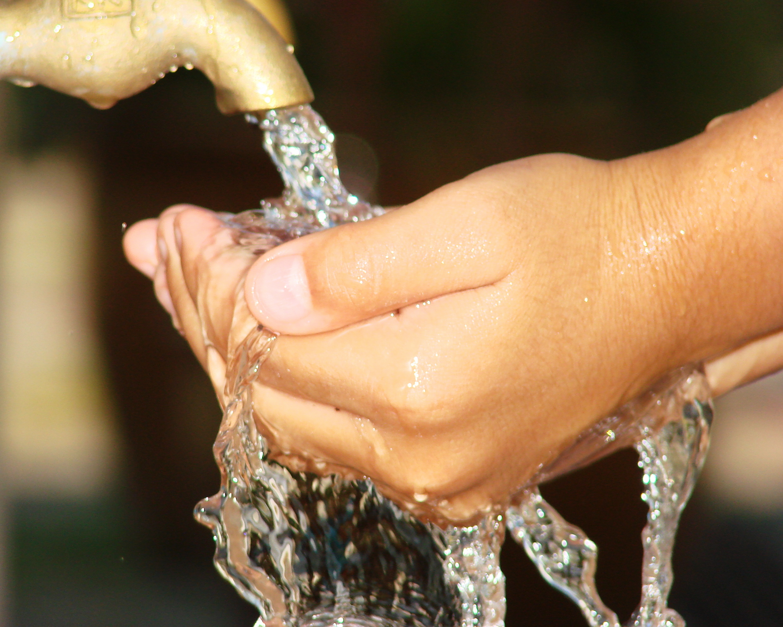 Wasser auf Hand