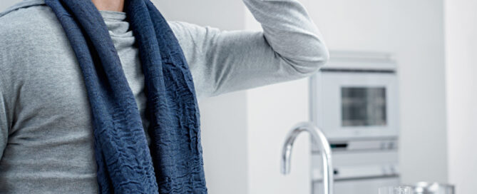 grohe - mann trinkt Wasser
