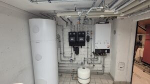 Heizraum einer Wärmepumpe