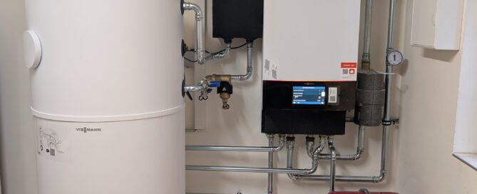 Inneneinheit mit Boiler im Keller